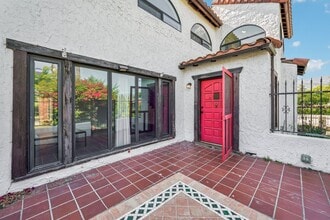 3098 N Arrowhead Ave in San Bernardino, CA - Building Photo - Building Photo