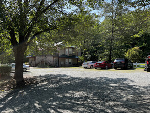 102-103 Resort Ln in Lake Lure, NC - Building Photo - Building Photo