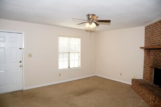940 Central Ave in Fort Walton Beach, FL - Foto de edificio - Building Photo