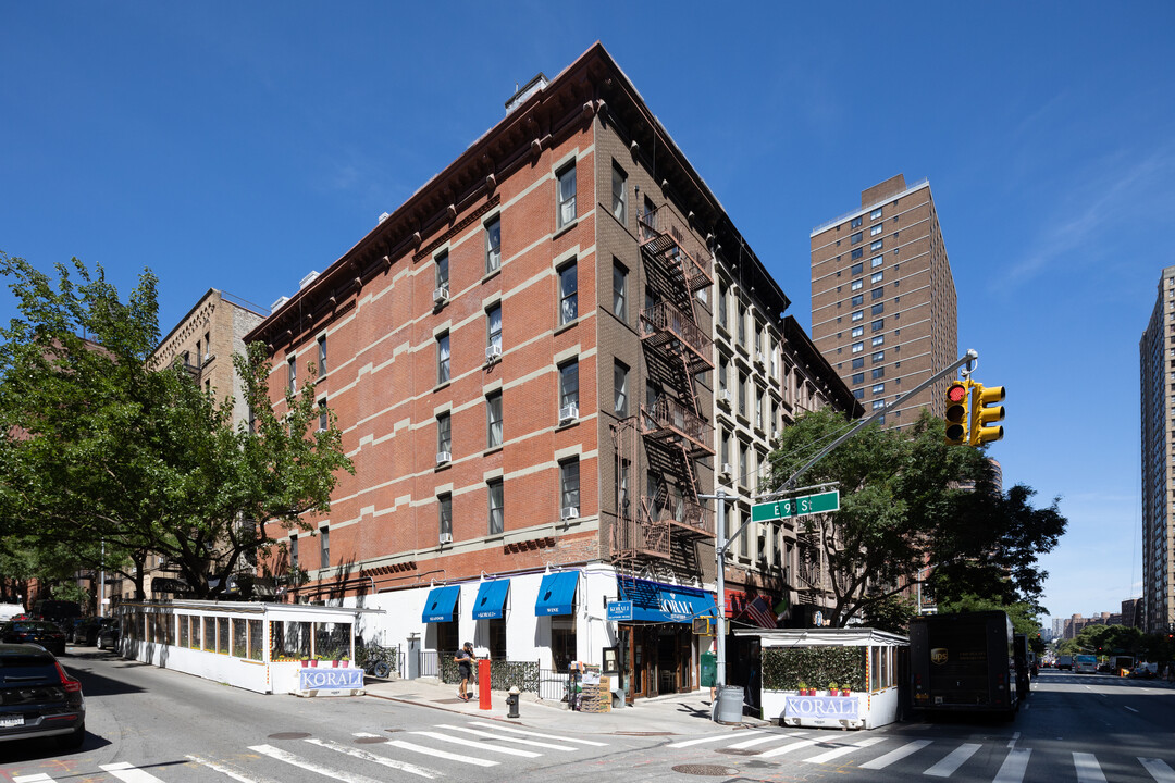 189 E 93rd St in New York, NY - Building Photo