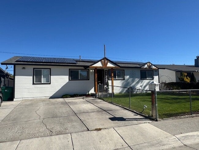 property at 1140 Goldfield St
