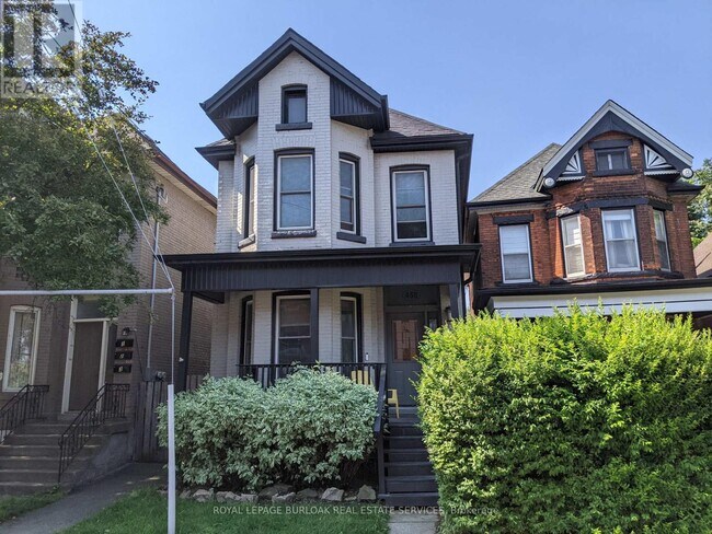 property at 458 King William St