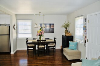 1907 Huntington Ln in Redondo Beach, CA - Building Photo - Building Photo