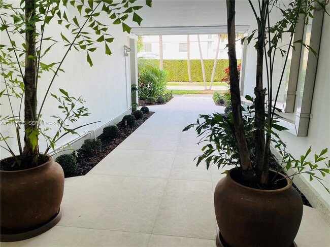 property at 290 Sunrise Dr