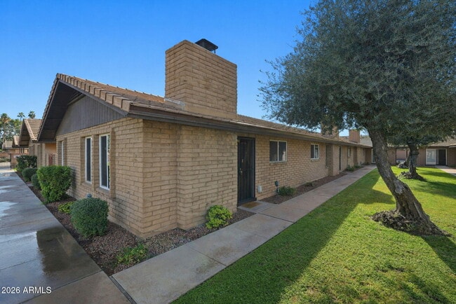 2015 E Southern Ave in Tempe, AZ - Building Photo - Building Photo