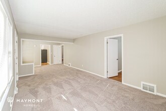 10808 E 58 St in Raytown, MO - Building Photo - Building Photo