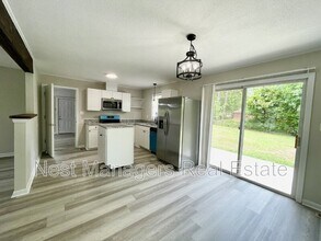 7566 Carrollburg Dr in Fayetteville, NC - Building Photo - Building Photo