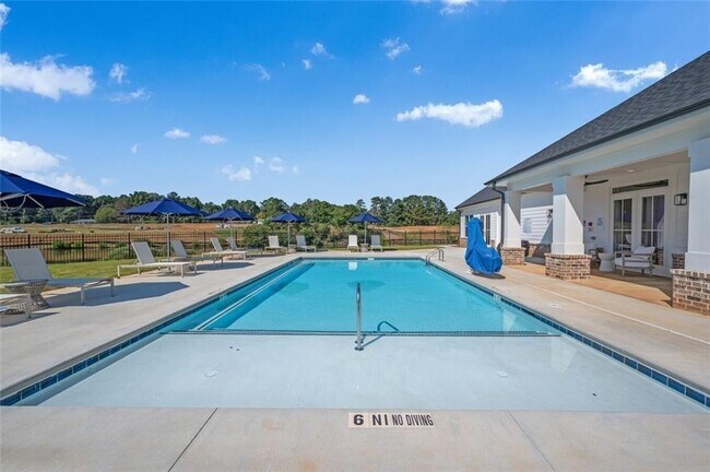 10 American Ave in Newnan, GA - Building Photo - Building Photo