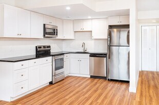 51 John St in Brookline, MA - Building Photo