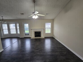 1407 Oldstead Dr in Fayetteville, NC - Building Photo - Building Photo
