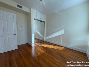 73 Thatcher St in Brookline, MA - Building Photo - Building Photo