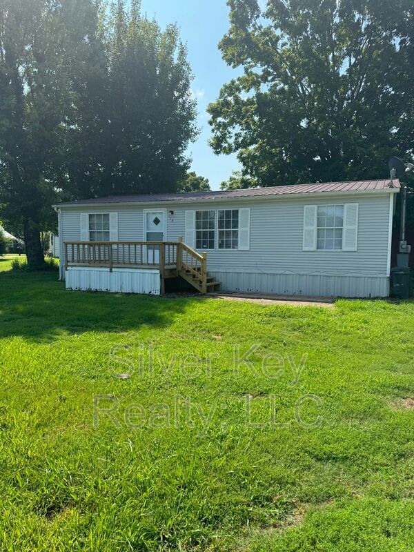 115 Barnett St in Englewood, TN - Building Photo - Building Photo