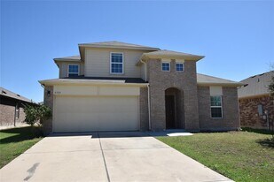 5725 Roderick Dr in Austin, TX - Building Photo