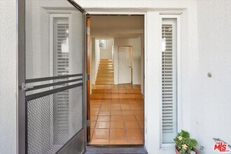 6435 Zumirez Dr-Unit -20 in Malibu, CA - Building Photo - Building Photo