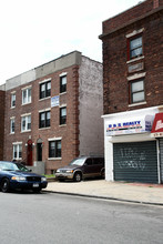 678 Rogers Ave in Brooklyn, NY - Foto de edificio - Building Photo