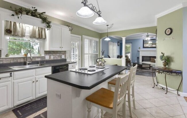 property at 109 Rolling Creek Cir