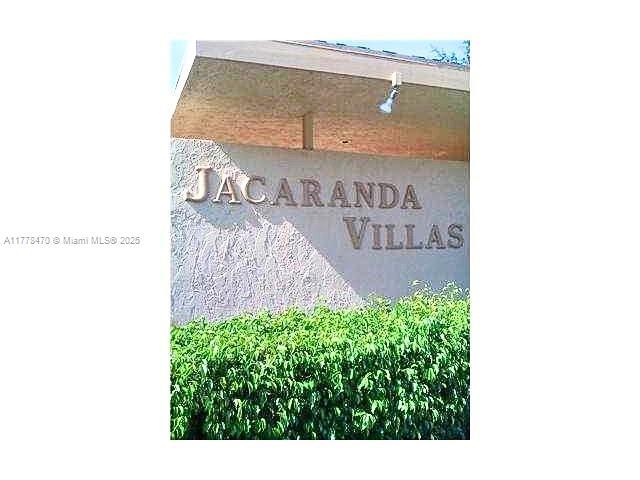 8851 N New River Canal Rd in Plantation, FL - Building Photo - Building Photo