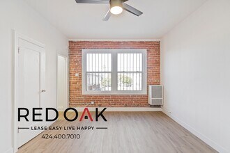 245 N Kenmore Ave in Los Angeles, CA - Building Photo - Building Photo