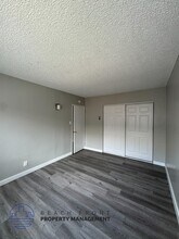 1864 Locust Ave. in Long Beach, CA - Building Photo - Building Photo