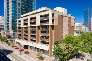 718 12th Ave SW in Calgary, AB - Building Photo