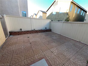 4966 Crimson Mare Rd in Las Vegas, NV - Building Photo - Building Photo