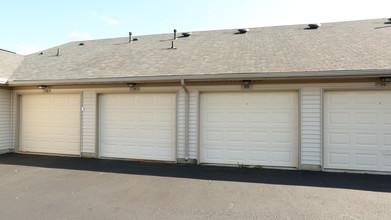 The Apartments at Glenwood in Heath, OH - Foto de edificio - Building Photo