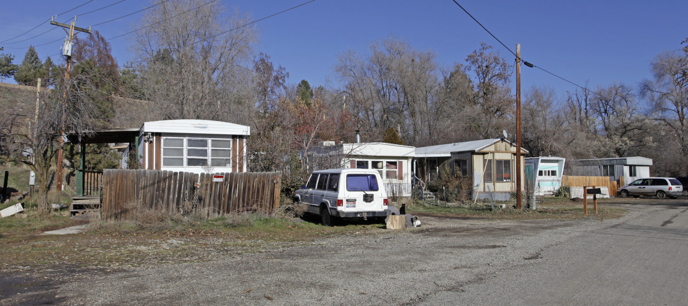 Canyon Street MHP in Horseshoe Bend, ID - Building Photo