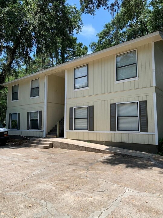 106 Dixie Dr in Tallahassee, FL - Building Photo