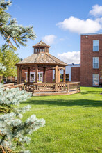 Park at Franklin Senior Living in Southfield, MI - Foto de edificio - Building Photo