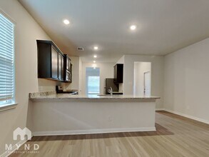 15480 Maple Ter Dr in Conroe, TX - Foto de edificio - Building Photo