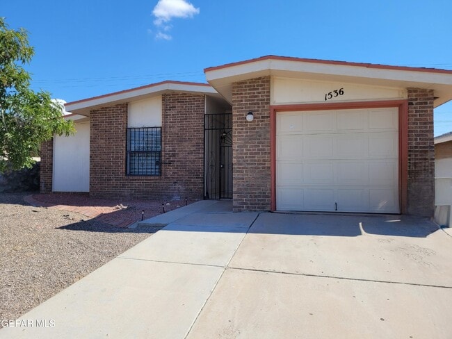 1536 Dick Mayers Dr