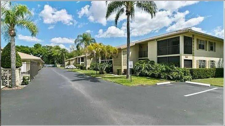 2515 Bayshore Gardens Pkwy in Bradenton, FL - Building Photo