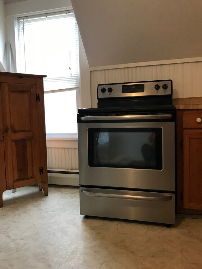 33A Leonard St, Unit 33a in Rochester, NH - Foto de edificio - Building Photo