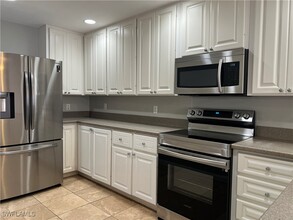 28234 Villagewalk Cir in Bonita Springs, FL - Foto de edificio - Building Photo