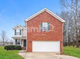 2740 N Whitfield Rd in Clarksville, TN - Building Photo