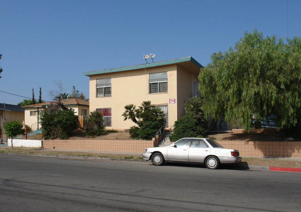 4270 Myrtle Ave in San Diego, CA - Foto de edificio