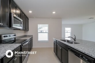 1374 Brenway Dr in Mascotte, FL - Building Photo - Building Photo