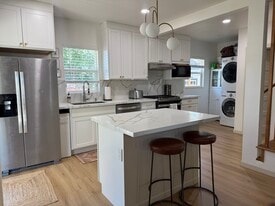 3116 SE Cesar Chavez Blvd in Portland, OR - Building Photo