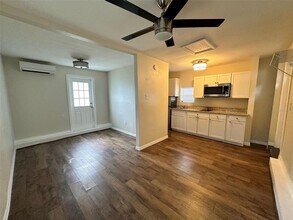129 E Concord St in Orlando, FL - Building Photo - Building Photo