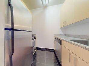 90 Washington St, Unit 24K in New York, NY - Building Photo - Building Photo