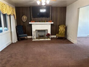603 7th Ave in Coraopolis, PA - Building Photo - Building Photo
