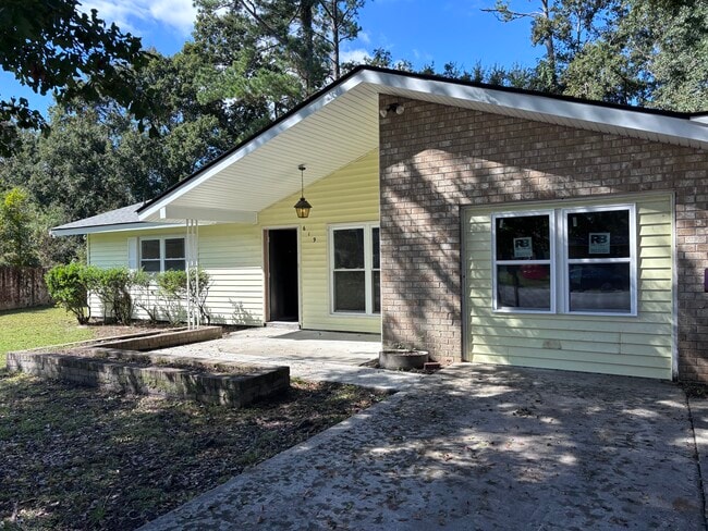 619 Piedmont Ln in Ladson, SC - Building Photo - Building Photo