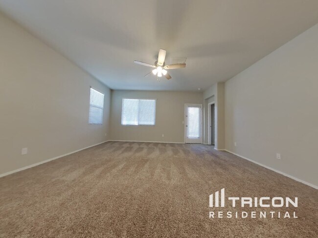 31043 W Mitchell Dr in Buckeye, AZ - Building Photo - Building Photo