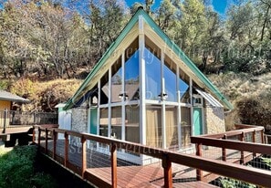 243 W Stockton Rd in Sonora, CA - Building Photo