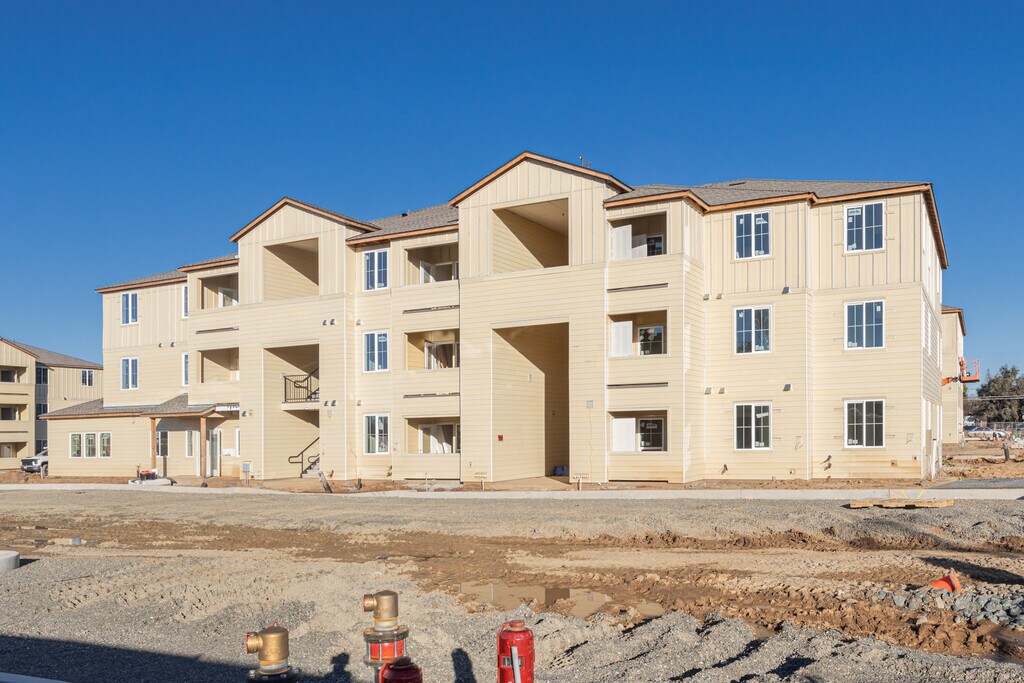 East Lake Apartments Marysville, CA Apartments For Rent