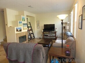 395 Caminito Barcelona in Chula Vista, CA - Building Photo - Building Photo