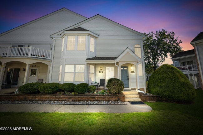 316 Tulip Ln in Freehold, NJ - Building Photo - Building Photo