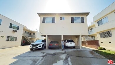 975 S Kingsley Dr in Los Angeles, CA - Building Photo - Building Photo