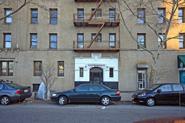 The Winston in Long Island City, NY - Building Photo - Building Photo