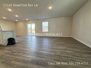 13140 Hampton Bay Ln in Charlotte, NC - Foto de edificio - Building Photo